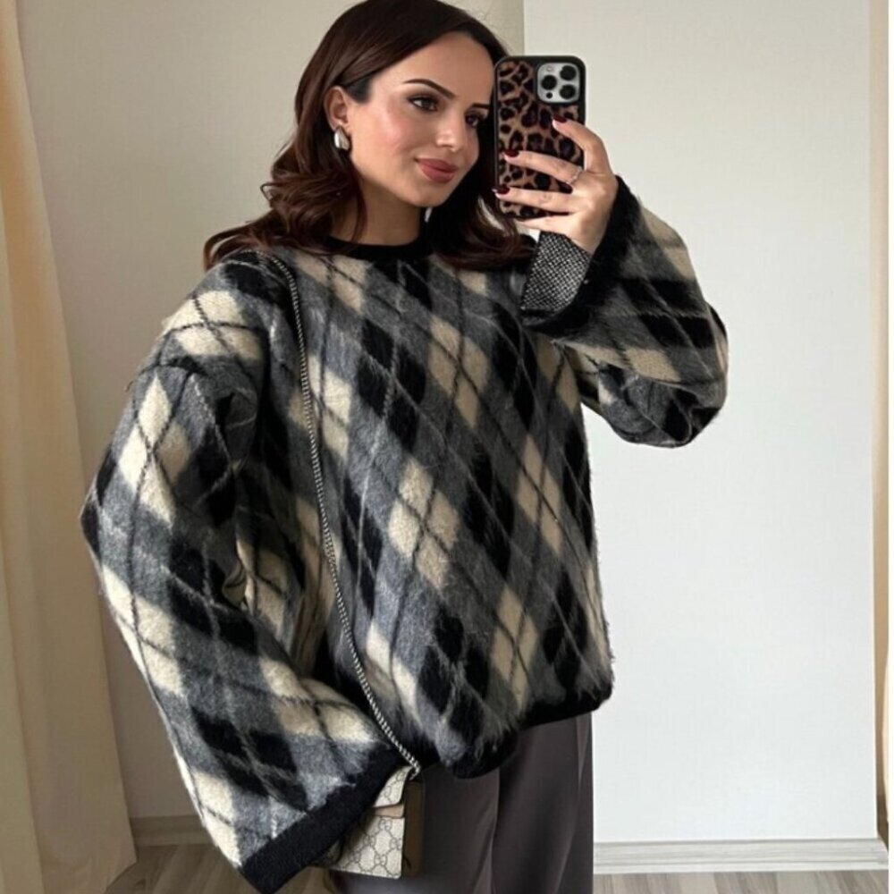 Zara Diamond Knit Fuzzy Crew Neck Sweater Black White Blogger Fav Size Small